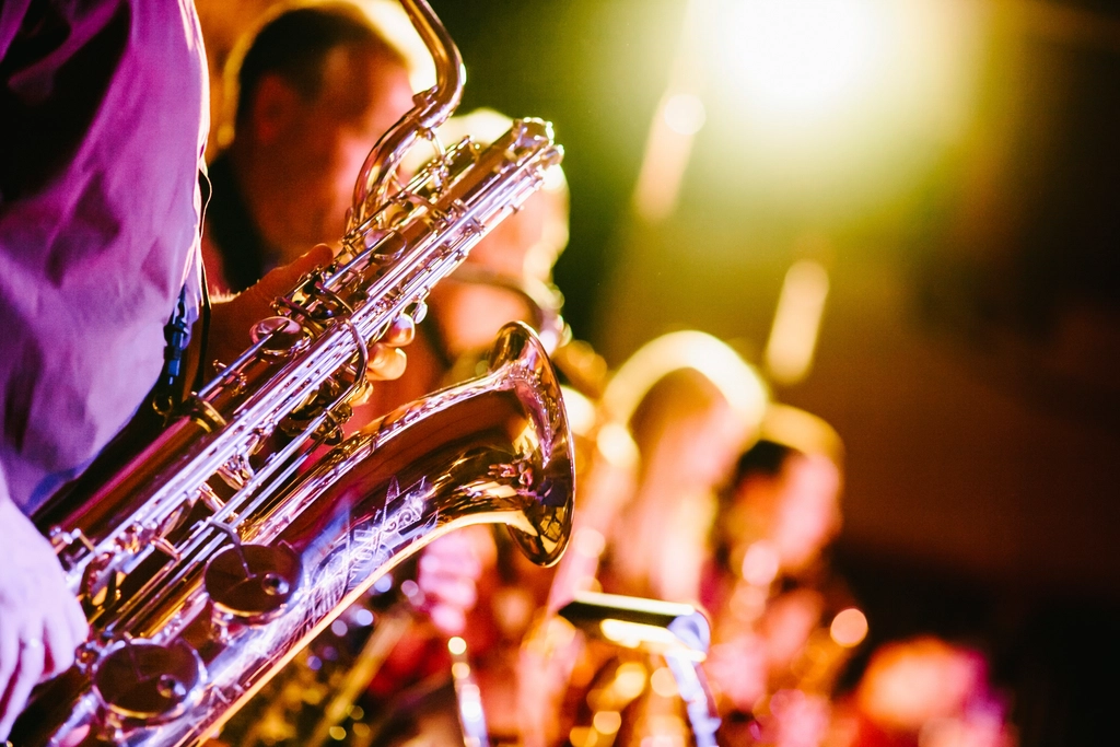 Saxofón en un concierto de jazz