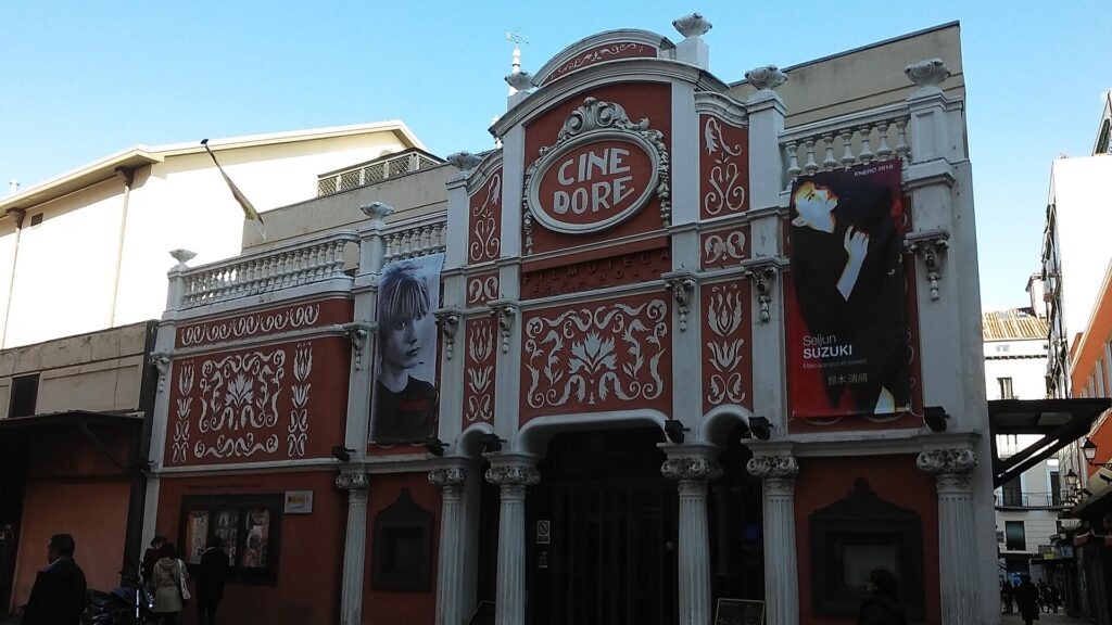 Fachada del Cine Doré, sede de la Filmoteca Española